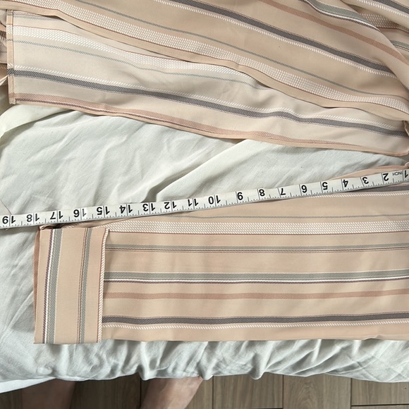 A MTL 1980 striped button down long sleeve. Vertical stripes tan colour size X. - Picture 9 of 9